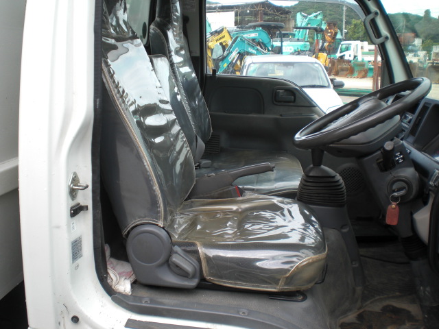 isuzu3t 19.JPG